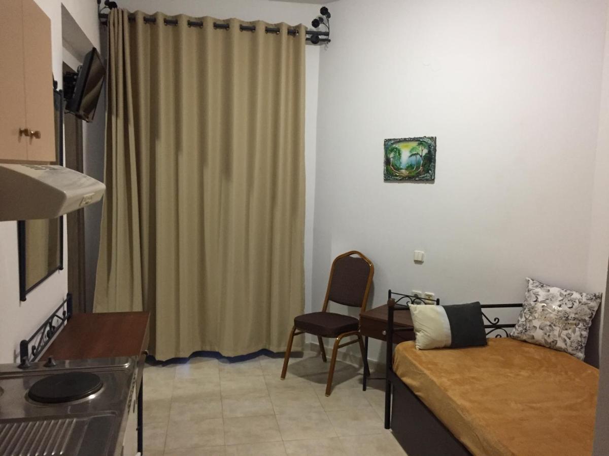 Anastasia Studios, Apartments & Suites อาร์คานเยโลส ภายนอก รูปภาพ