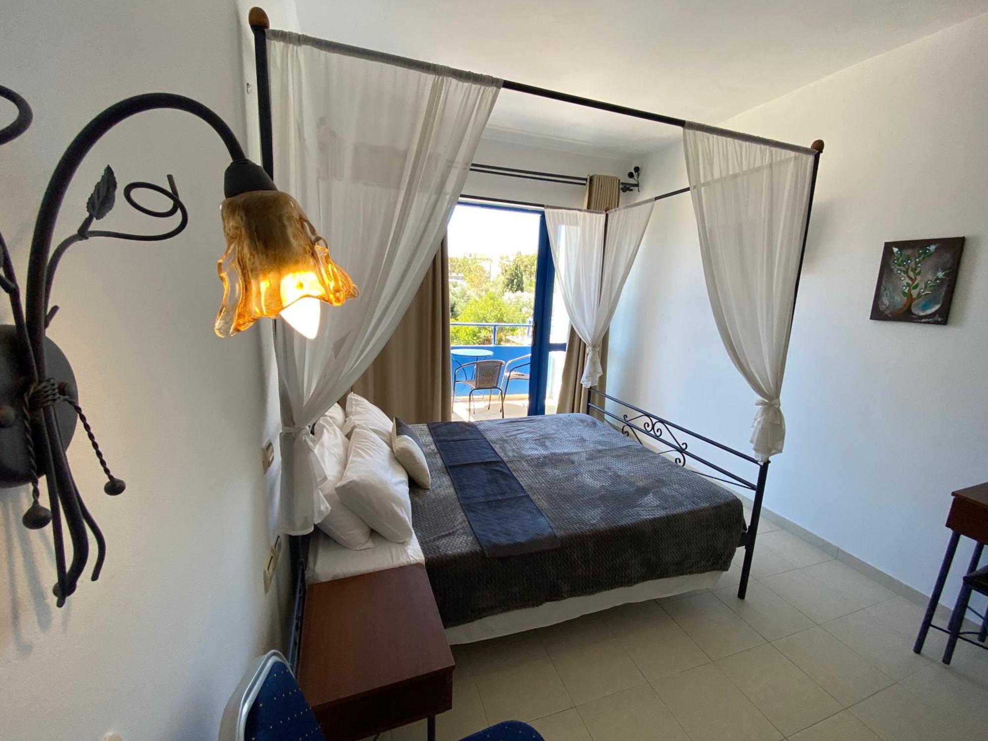 Anastasia Studios, Apartments & Suites อาร์คานเยโลส ภายนอก รูปภาพ