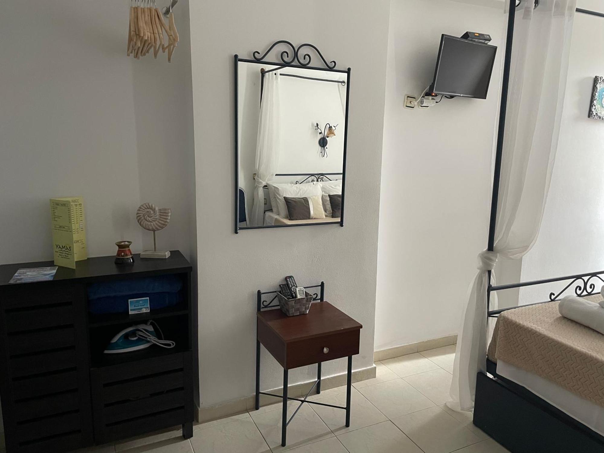 Anastasia Studios, Apartments & Suites อาร์คานเยโลส ภายนอก รูปภาพ