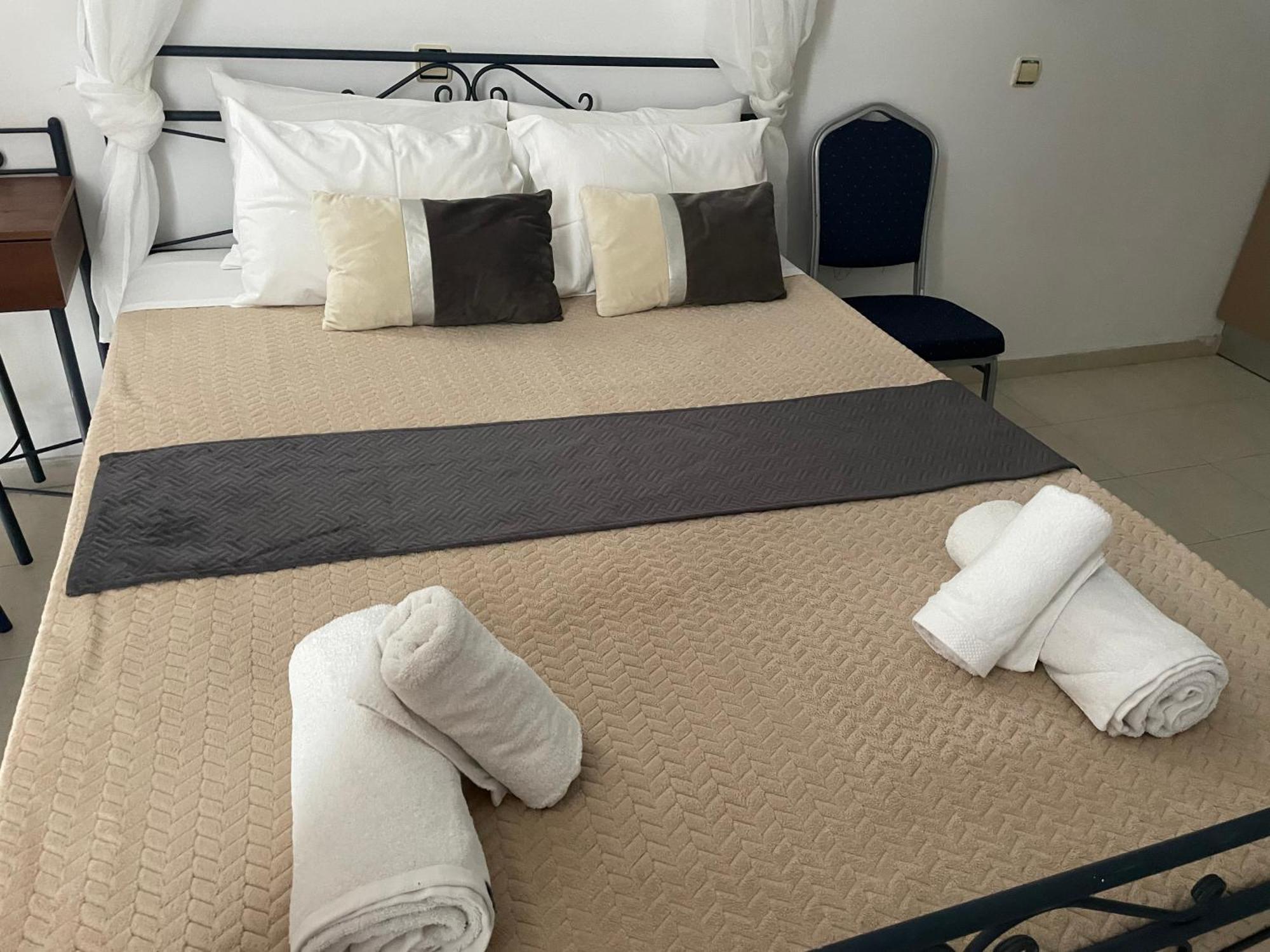 Anastasia Studios, Apartments & Suites อาร์คานเยโลส ภายนอก รูปภาพ